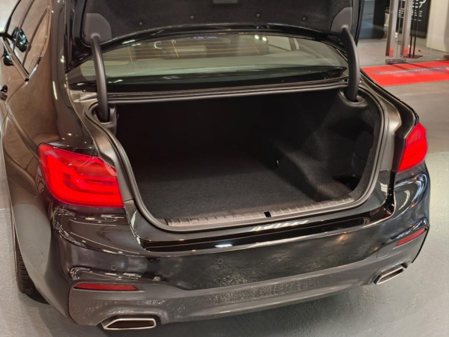 520iA M SPORT (G30) - Image 10